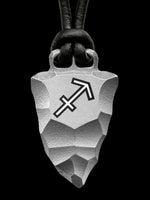 Laden Sie das Bild in den Galerie-Viewer, Faustkeil Sternzeichen Schütze