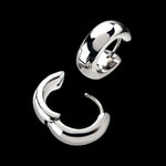 Laden Sie das Bild in den Galerie-Viewer, Ein Paar Titan Creolen mit gerundeten polierten Seiten