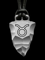 Laden Sie das Bild in den Galerie-Viewer, Faustkeil Sternzeichen Stier
