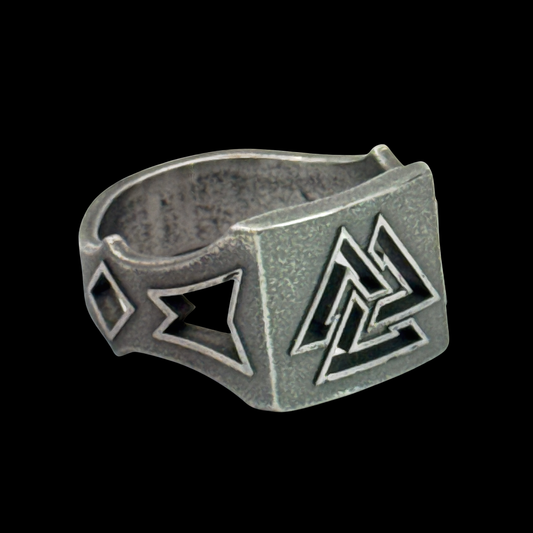Titan Ring Valknut