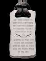 Laden Sie das Bild in den Galerie-Viewer, Titan Anhänger Monument Plate mit Runen Design von Element of Gods
